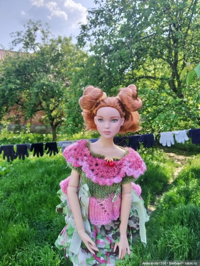 Мечтательная девушка без имени