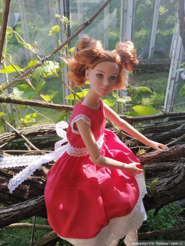 Мечтательная девушка без имени