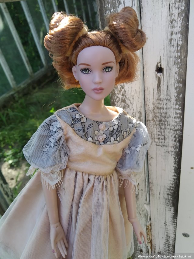 Мечтательная девушка без имени