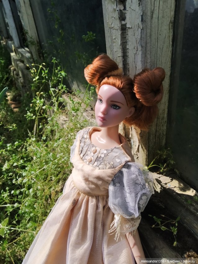 Мечтательная девушка без имени