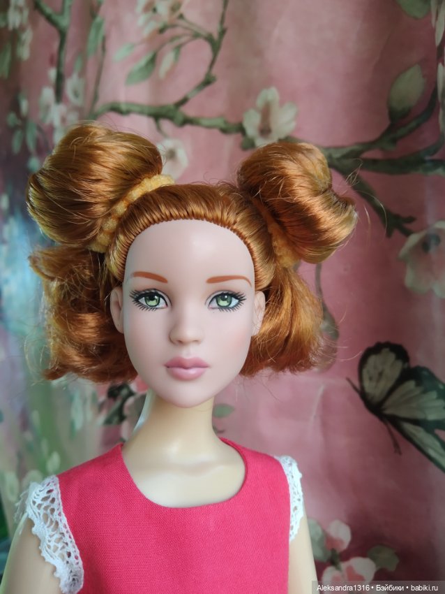 Мечтательная девушка без имени