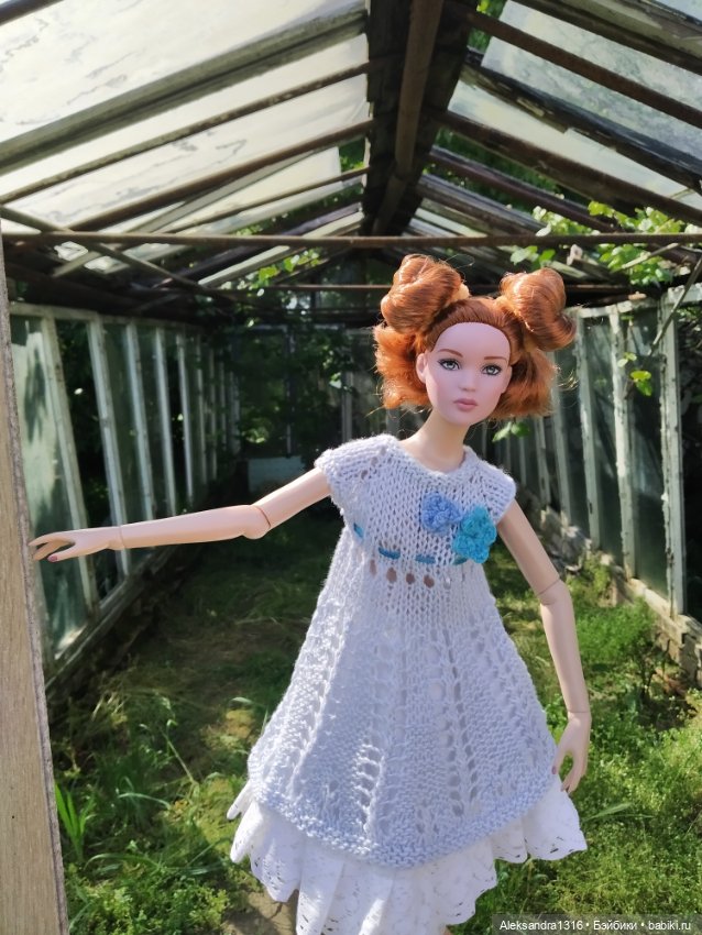 Мечтательная девушка без имени