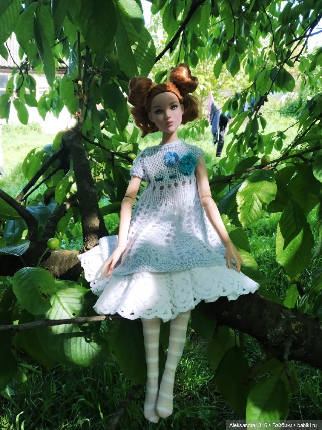 Мечтательная девушка без имени