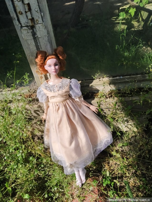 Мечтательная девушка без имени