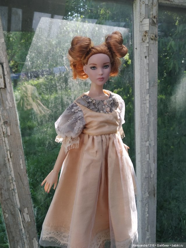 Мечтательная девушка без имени