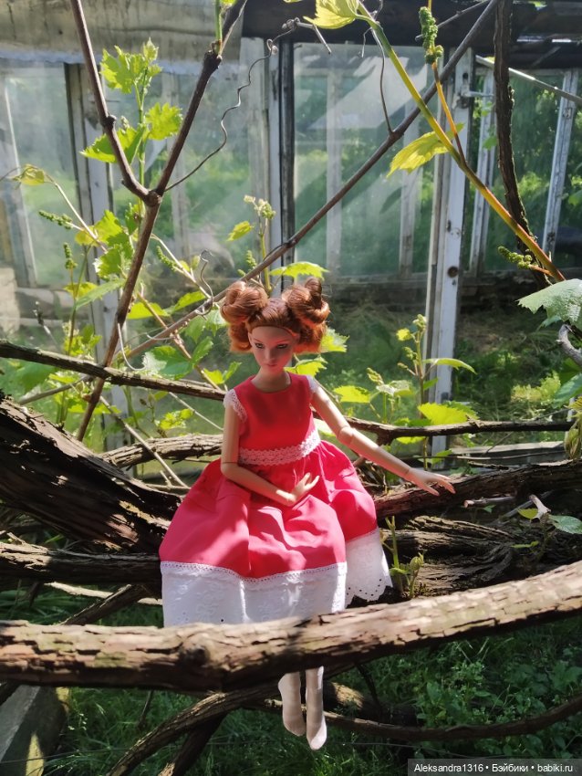 Мечтательная девушка без имени