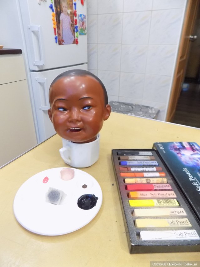 Реставрация двух тёмнокожих мальчиков. Один целлулоидный, второй металлический