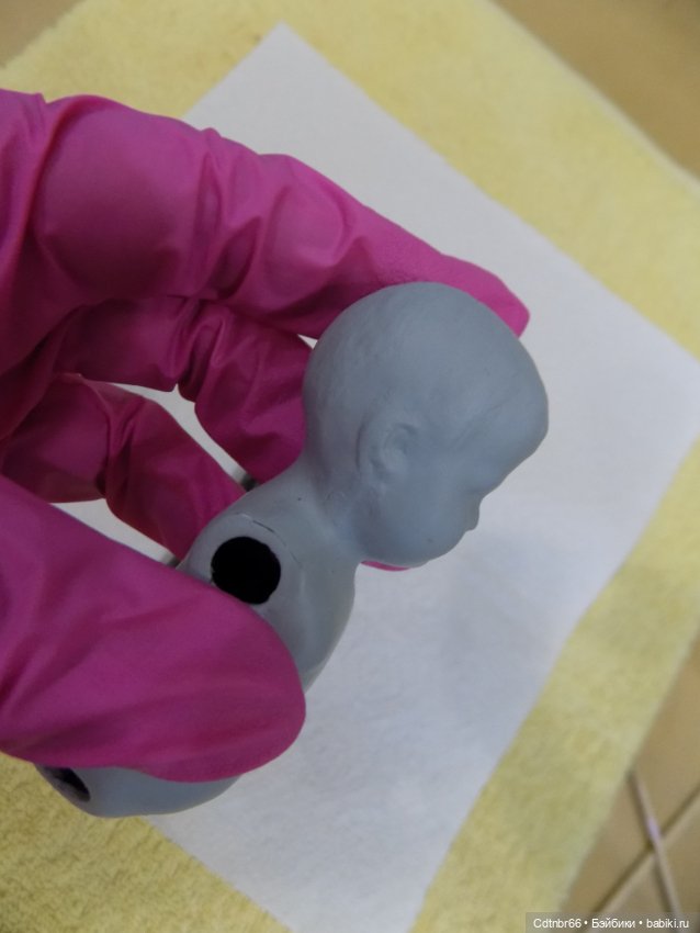 Реставрация двух тёмнокожих мальчиков. Один целлулоидный, второй металлический