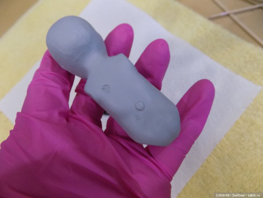 Реставрация двух тёмнокожих мальчиков. Один целлулоидный, второй металлический