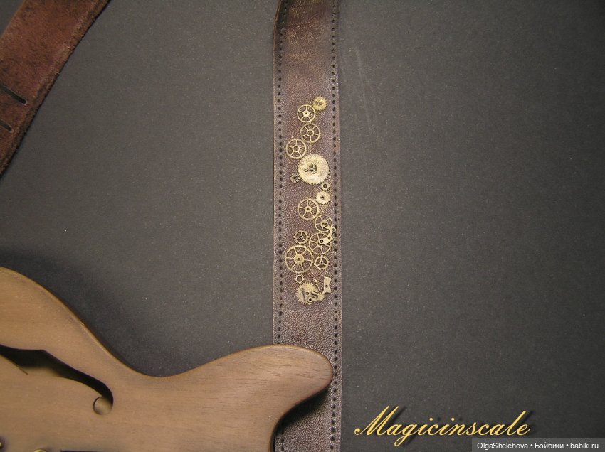 Миниатюрная электрогитара