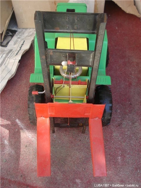 Завод механических игрушек "Искра", Таганрог