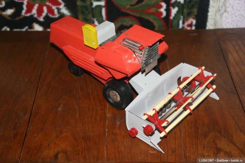 Завод механических игрушек "Искра", Таганрог