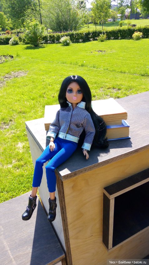 Кукла Мокси Тинз. Аризона в парке