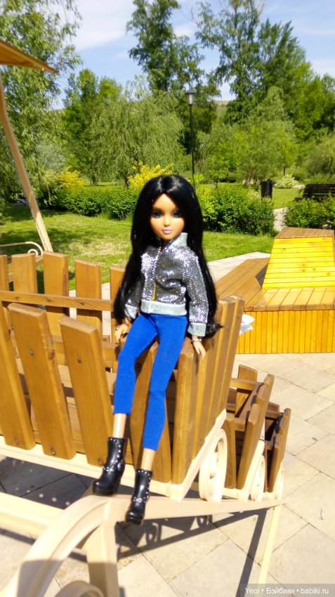 Кукла Мокси Тинз. Аризона в парке (фото 2)