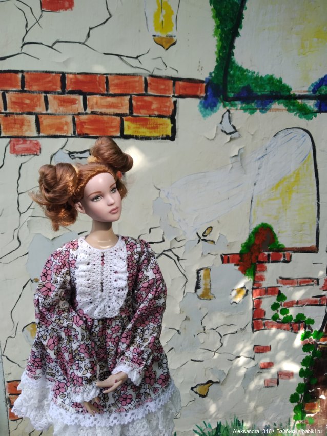 Мечтательная девушка заговорила