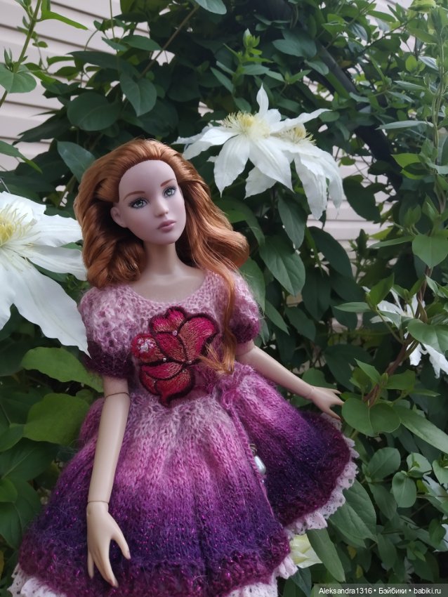 Мечтательная девушка заговорила