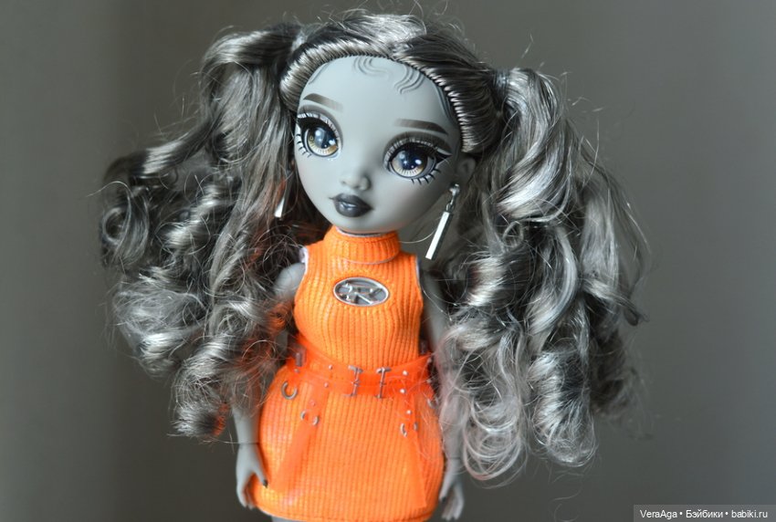 Николь и Вика в наряде от Мишель (фото 6)