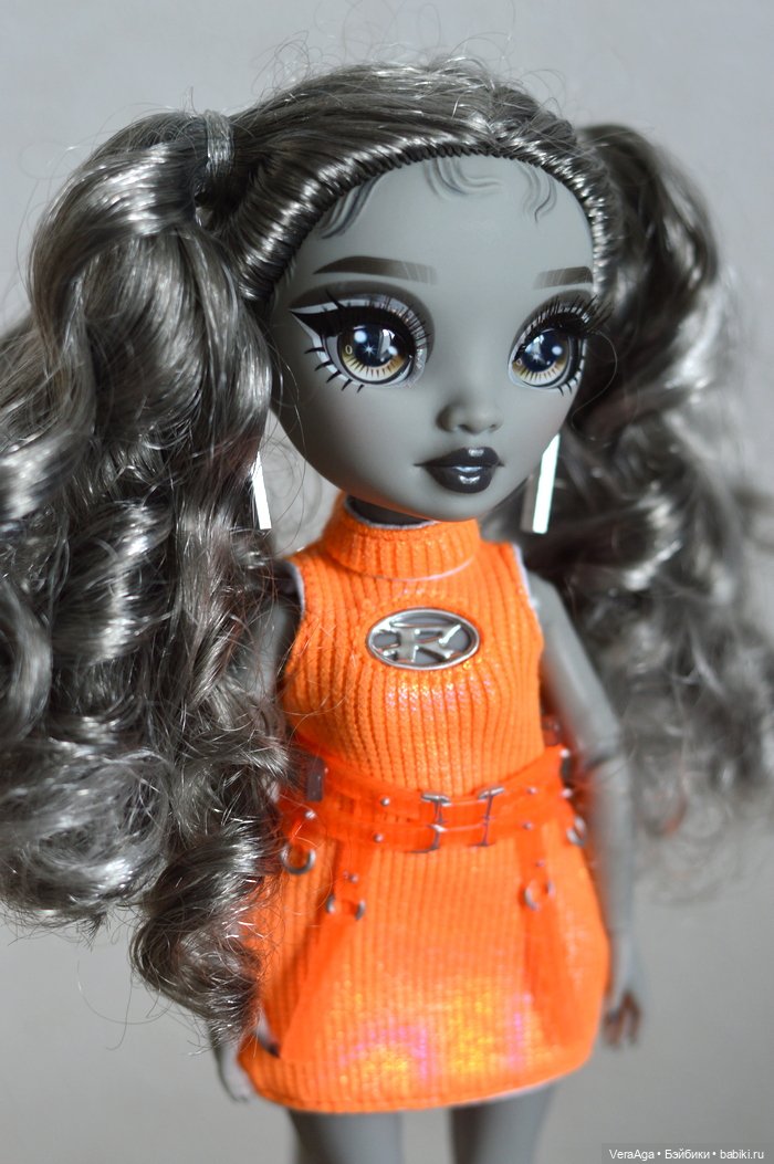 Николь и Вика в наряде от Мишель (фото 4)