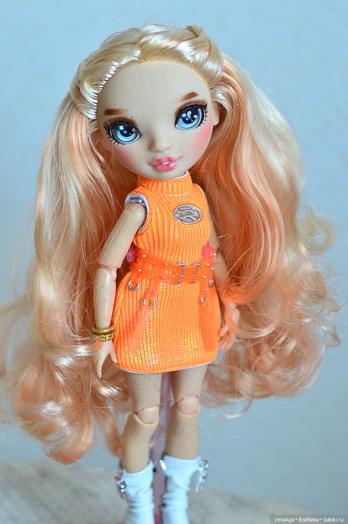 Николь и Вика в наряде от Мишель (фото 7)