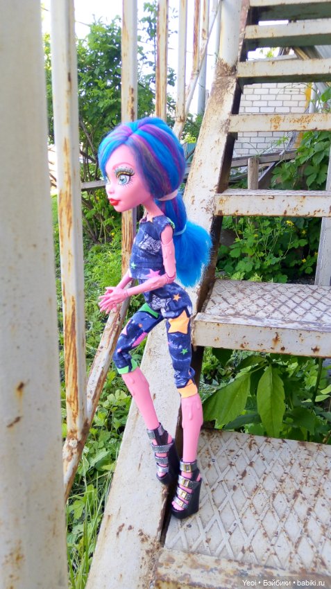 Монстер хай Гулиопа Джеллингтон Кукла 42 см