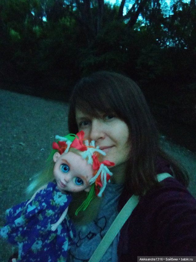 Пошли мы погулять с Марусей вечерком☁️