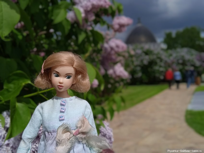 Момоко. Май. ВДНХ. Сирень