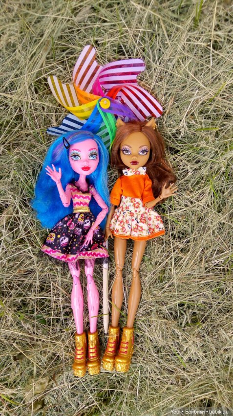 Монстер хай на прогулке, Клодин и Гулиопа, 42см