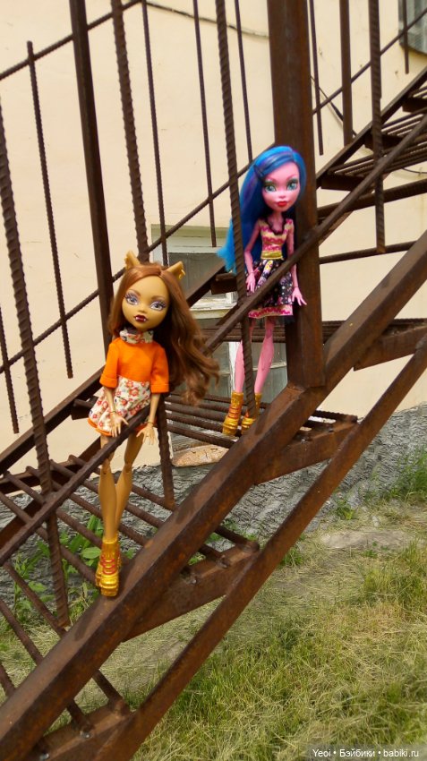 Монстер хай на прогулке, Клодин и Гулиопа, 42см