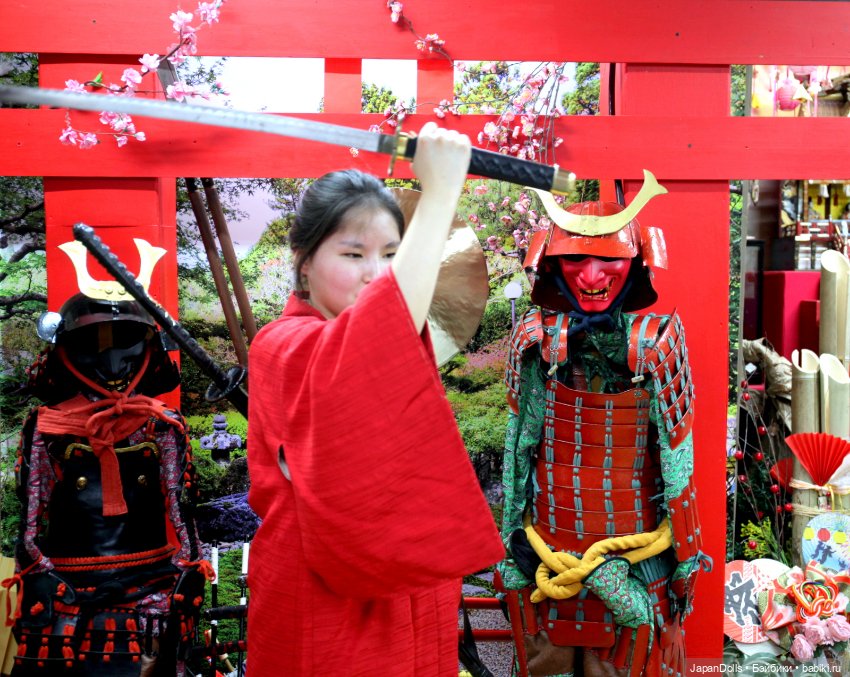 Гостья из Якутии на выставке "Япония. Куклы, сказки и легенды" (фото 2)