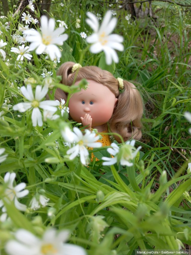 Маленькая модница — Куклы Nines d'Onil (Нинес): Миа (Mia) (фото 2)