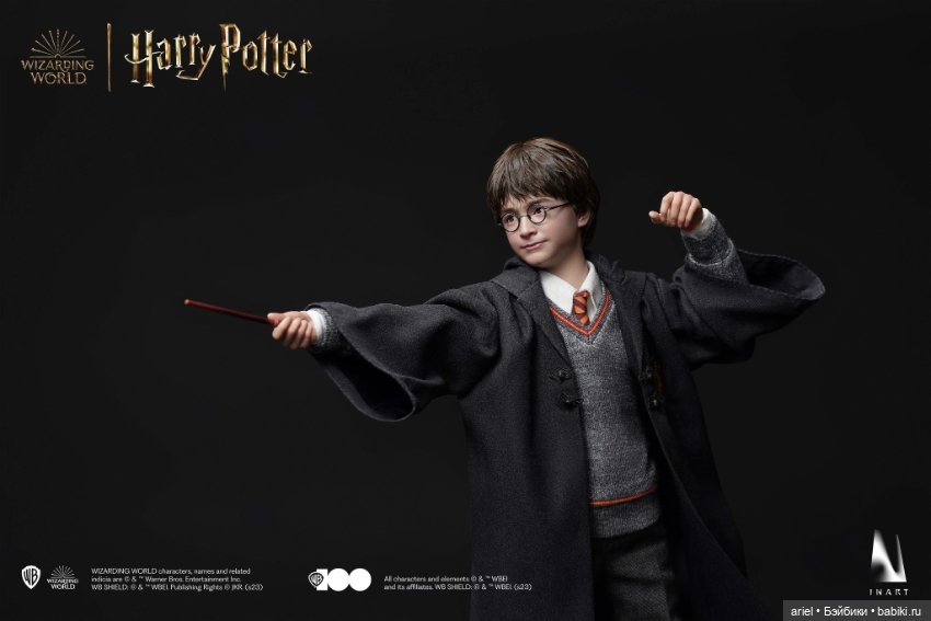 Промофото премиум версии фигурки Гарри Поттера от Inart по мотивам фильма «Гарри Поттер и философский камень»
