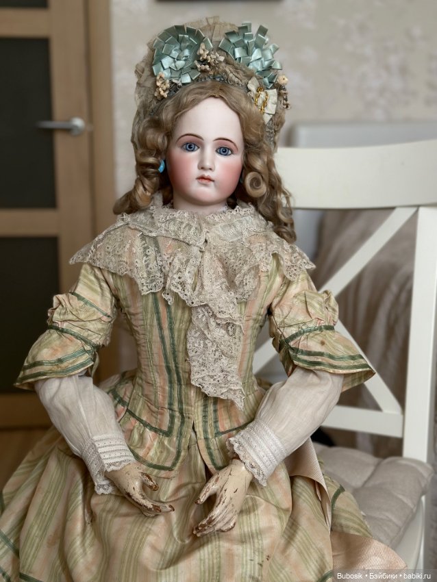 Jumeau Portrait Delux fashion doll, рыбов показываю (фото 3)