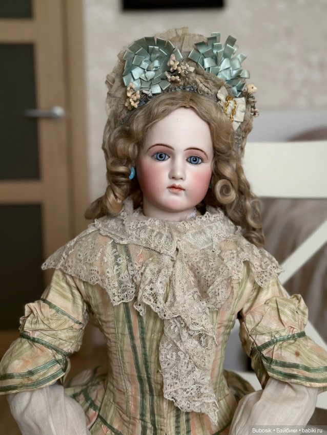 Jumeau Portrait Delux fashion doll, рыбов показываю (фото 2)