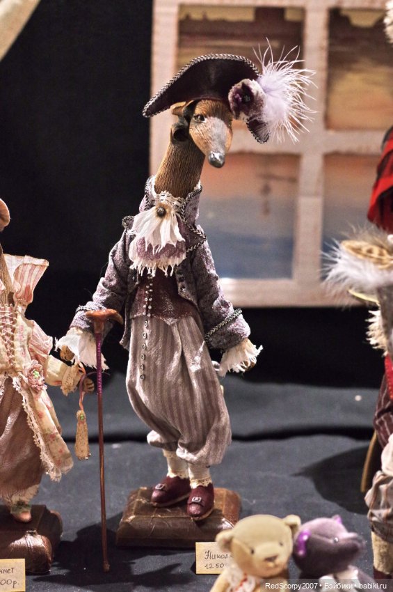 Группировка "ЁжкинКот" Оля Пономарева и Вера Терекбаева на "Балу Кукол" в Севкабель Порту в Санкт-Петербурге 11 - 14 мая 2023 года