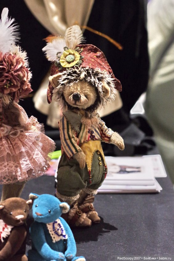 Группировка "ЁжкинКот" Оля Пономарева и Вера Терекбаева на "Балу Кукол" в Севкабель Порту в Санкт-Петербурге 11 - 14 мая 2023 года