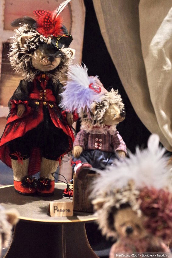 Группировка "ЁжкинКот" Оля Пономарева и Вера Терекбаева на "Балу Кукол" в Севкабель Порту в Санкт-Петербурге 11 - 14 мая 2023 года