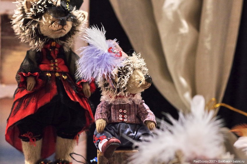 Группировка "ЁжкинКот" Оля Пономарева и Вера Терекбаева на "Балу Кукол" в Севкабель Порту в Санкт-Петербурге 11 - 14 мая 2023 года