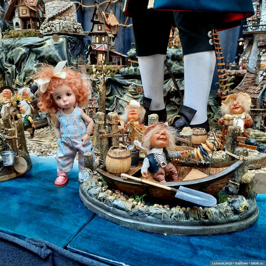 Отпускные прогулки или мы снова идём на выставку