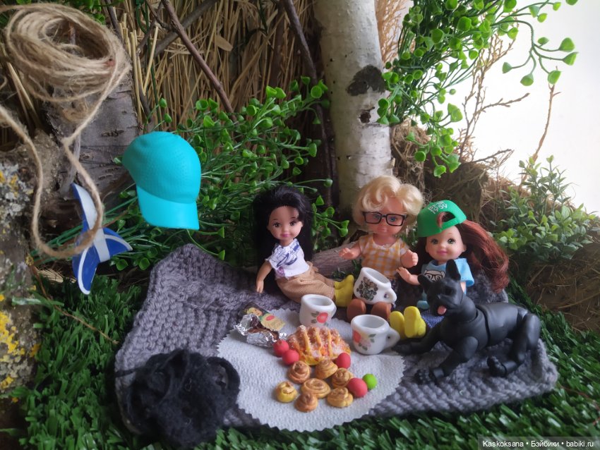 А мне любое море, море по колено, а мне любые горы по плечу