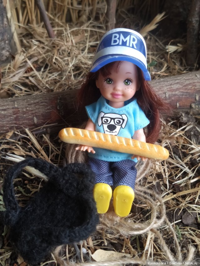 А мне любое море, море по колено, а мне любые горы по плечу