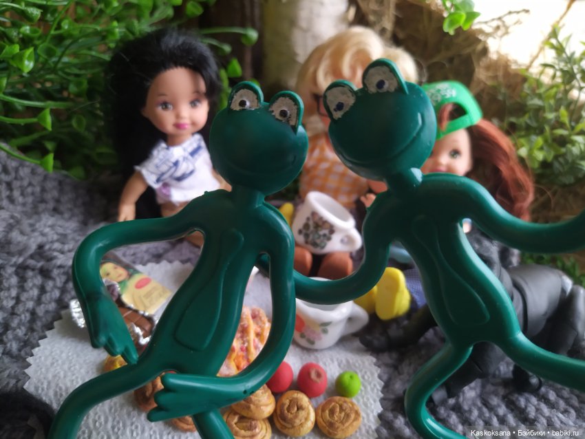 А мне любое море, море по колено, а мне любые горы по плечу