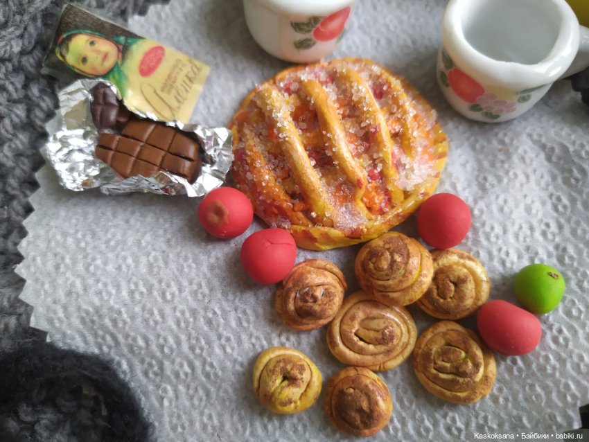 А мне любое море, море по колено, а мне любые горы по плечу