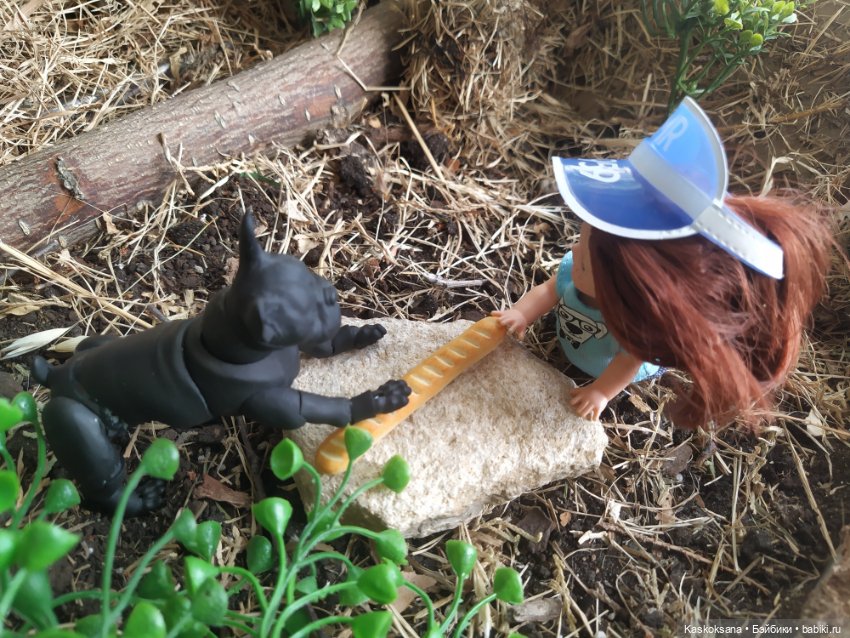 А мне любое море, море по колено, а мне любые горы по плечу