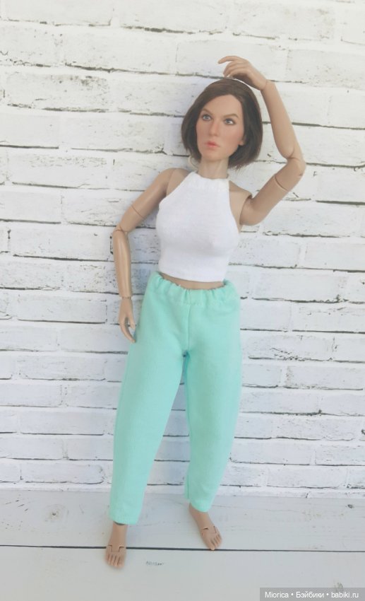 Подбираю одежду и выкройки для Оленьки