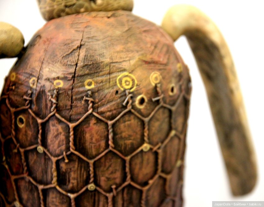 Певчая птица на выставке "Куклы с характером. Перезагрузка"