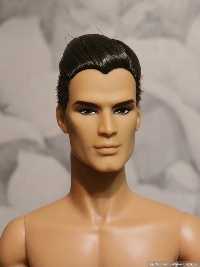 Две одинаковые куклы? НЕТ (фото 4)