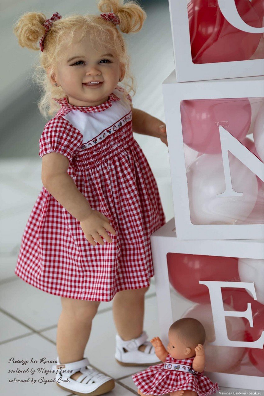 Renata скульптора Mayra Garza, автор прототипа Sigrid Bock