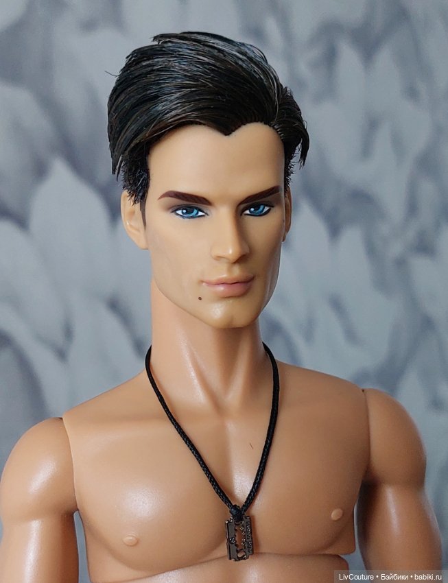 Две одинаковые куклы? НЕТ (фото 6)