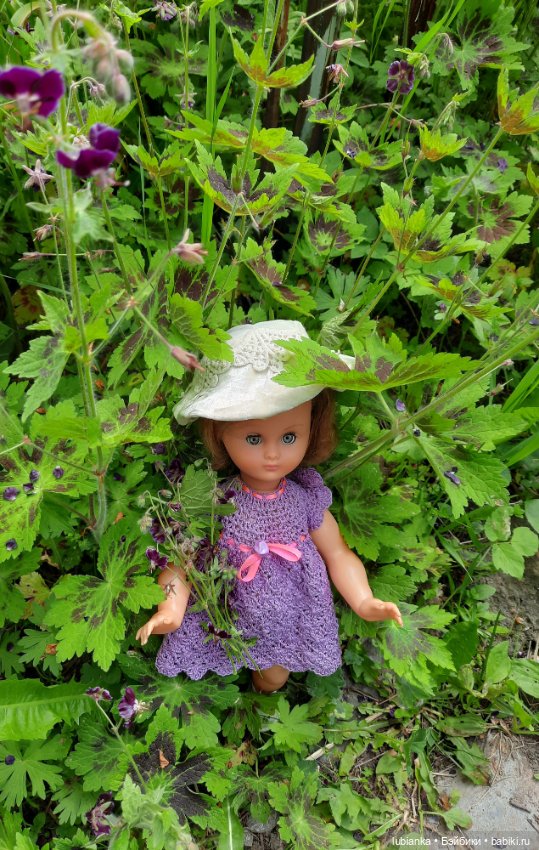 Милен тоже гуляет по саду🌸🍀🌞🌈🥰 (фото 9)