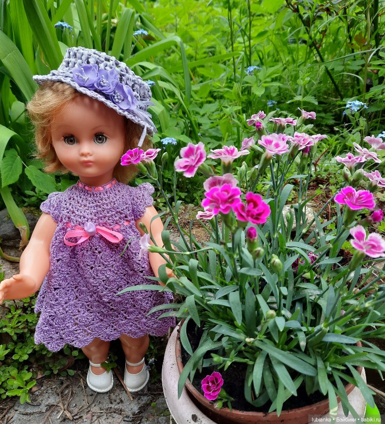 Милен тоже гуляет по саду🌸🍀🌞🌈🥰